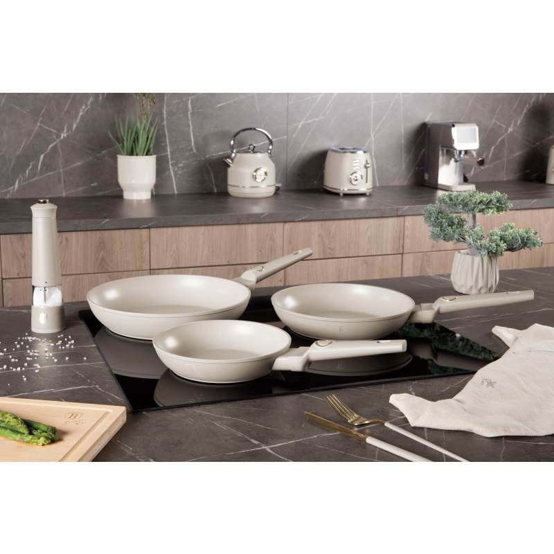 BERLINGERHAUS Sada pánví s titanovým povrchem 3 ks Sahara Collection BH-8078