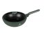 Pánev wok s poklicí a titanovým povrchem 28 cm Matte Green Collection Pánev wok s poklicí a titanovým povrchem 28 cm Matte Green Collection