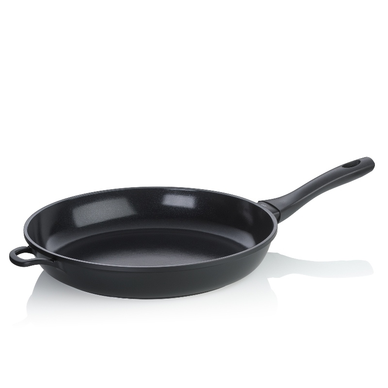 Pánev s keramickým povrchem 32 cm ATURA černá