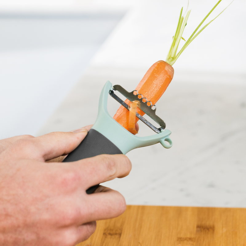 Škrabka s priečnou čepeľou a nožom na kôru LEO