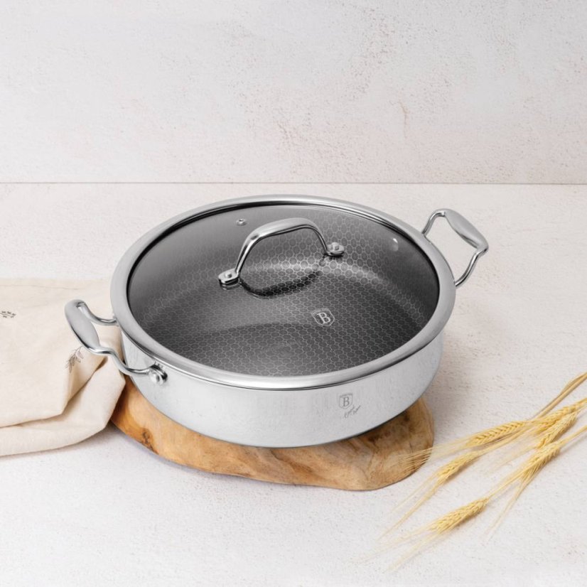 Kastrol nerezový s nepřilnavým povrchem a poklicí 28 cm Eternal Collection