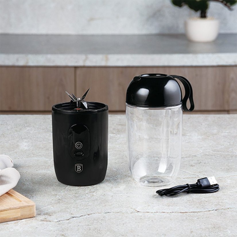 Smoothie mixér s USB nabíjaním čierny