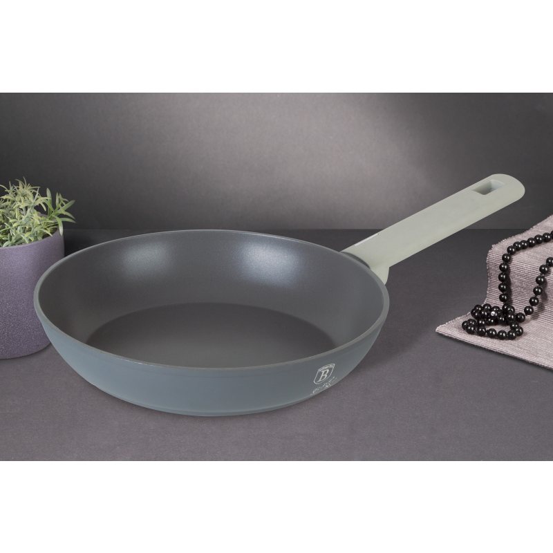 Pánev s titanovým nepřilnavým povrchem 24 cm Aspen Collection