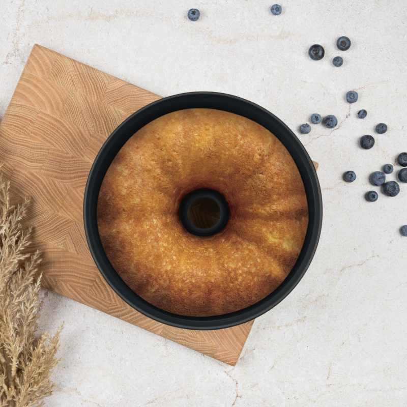 Forma na bábovku s titanovým povrchem 25 cm Leonardo Collection