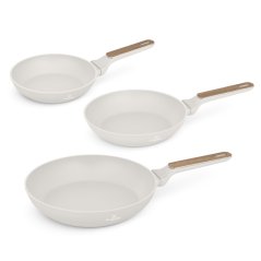 Sada pánví s titanovým povrchem 3 ks Sahara Nordic Collection Sada pánví s titanovým povrchem 3 ks Sahara Nordic Collection