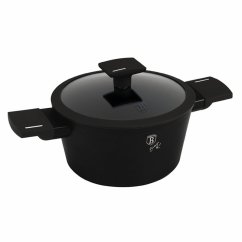 Kastrol s titanovým povrchem a poklicí 20 cm Matte Black Collection Kastrol s titanovým povrchem a poklicí 20 cm Matte Black Collection