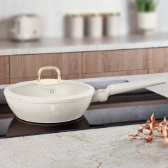 Pánev hluboká s titanovým povrchem a poklicí 24 cm Sahara Collection