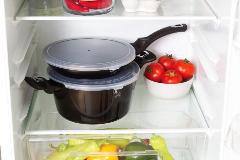 Kastrol s mramorovým povrchem 24 cm Shiny Black Collection 2 poklice