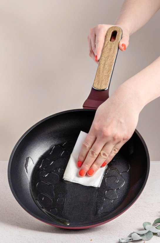 Sada nádobí s titanovým povrchem 15 ks Leonardo Nordic Collection