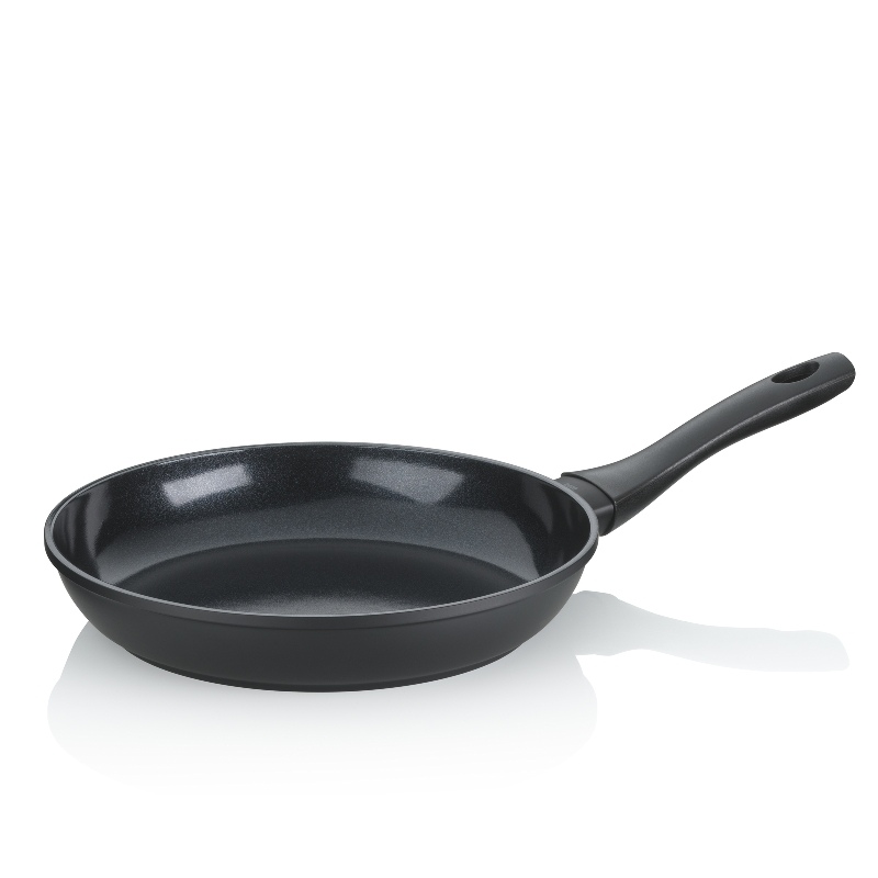 Pánev s keramickým povrchem 28 cm ATURA černá