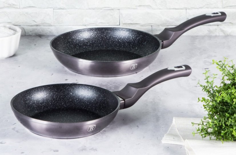Pánev s mramorovým povrchem 28 cm Carbon PRO Line