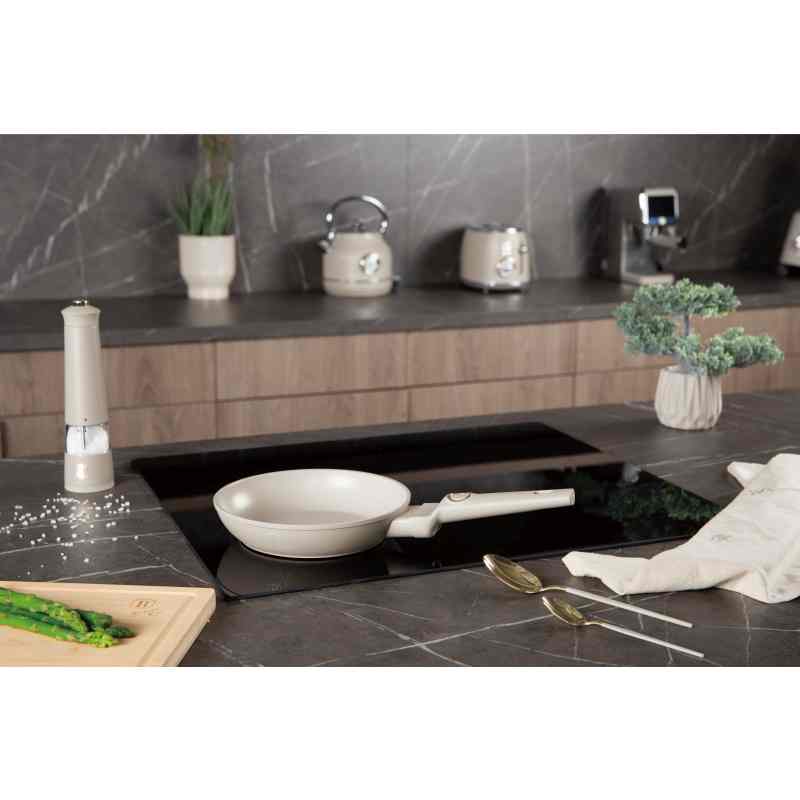 Pánev s titanovým povrchem 20 cm Sahara Collection