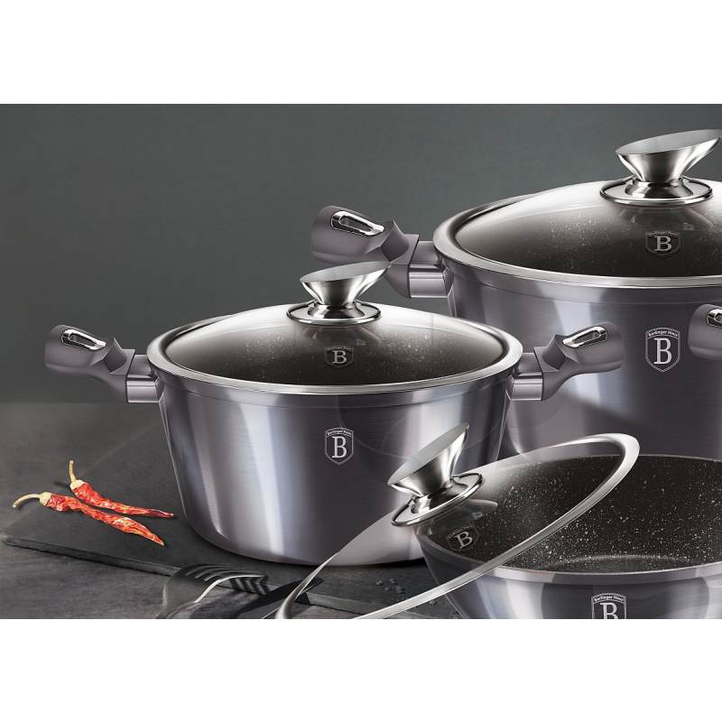 Kastrol s poklicí s mramorovým povrchem 28 cm Carbon PRO Line