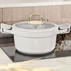 Kastrol s poklicí s titanovým povrchem 20 cm Sahara Collection