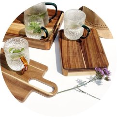 Servírovacia doska z agátového dreva s rukoväťou 53 x 22 cm