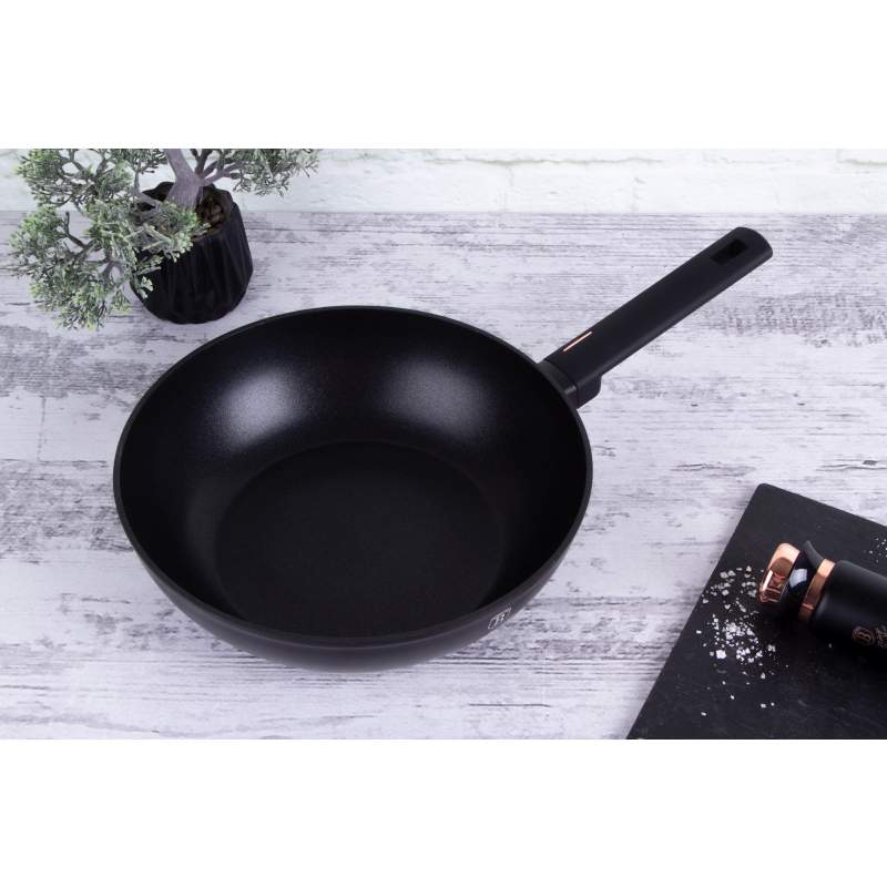 Pánev Wok s titanovým povrchem 28 cm Monaco Collection
