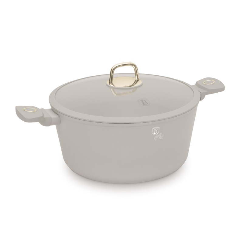 Kastrol s titanovým povrchem a poklicí 30 cm Sahara Collection