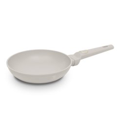 Tigaie cu suprafata din titan 20 cm Sahara Collection