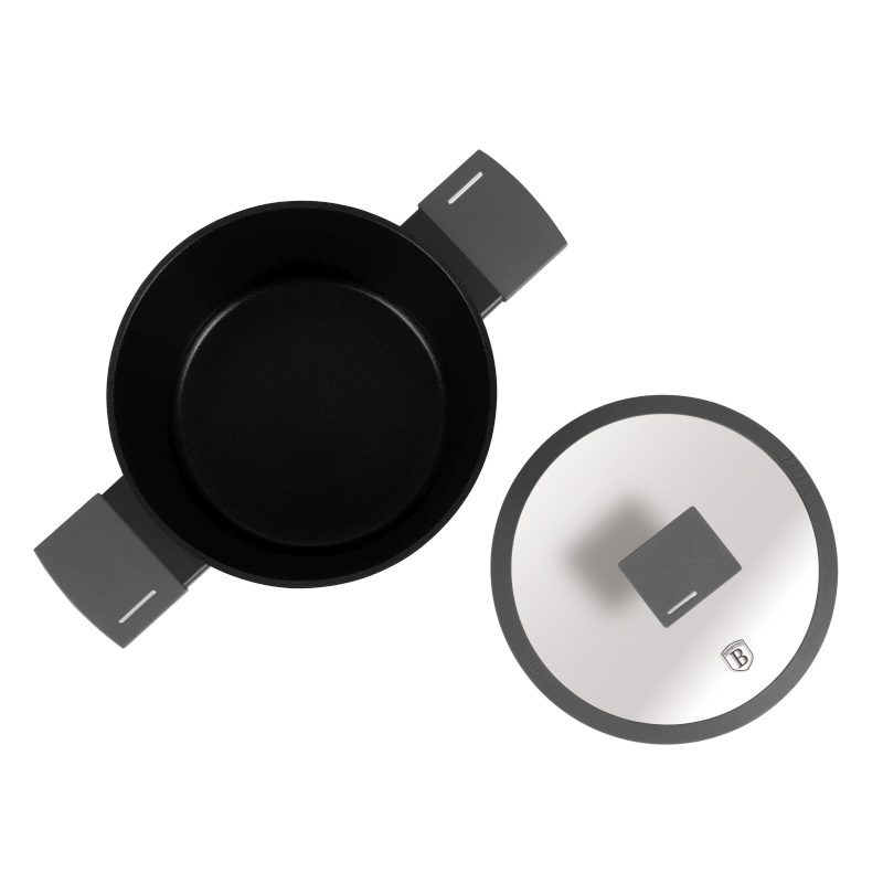 Kastrol s titanovým povrchem a poklicí 24 cm Antracit Collection