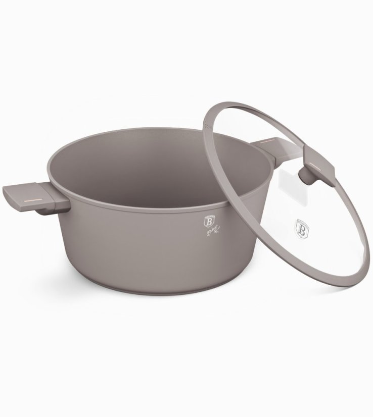 Caserolă cu suprafață din titan și capac 24 cm Taupe Collection