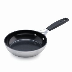 Pánev s nepřilnavým povrchem SMART 16 cm stříbrná Pánev s nepřilnavým povrchem SMART 16 cm stříbrná