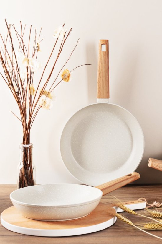 Sada pánví s nepřilnavým povrchem Naturally 3 ks 18, 22, 26 cm