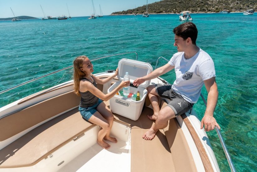 CHLADIČ XTREME MARINE 50QT WHEELED 4 dni chladenia