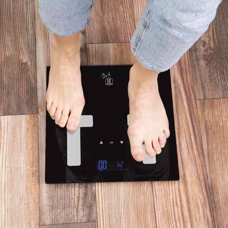 Osobní váha s měřením tuku, svalů a vody 180 kg Matte Black Collection