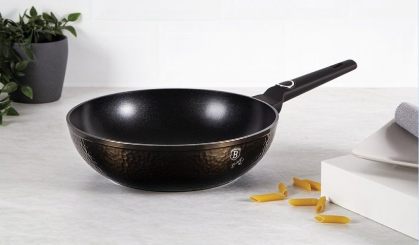 Pánev WOK s titanovým povrchem 28 cm Primal Gloss Collection