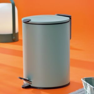 Elegantní pedálové koše s důrazem na detail řady MATS