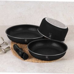 Sada nádobí s titanovým povrchem 9 ks Matte Black Collection