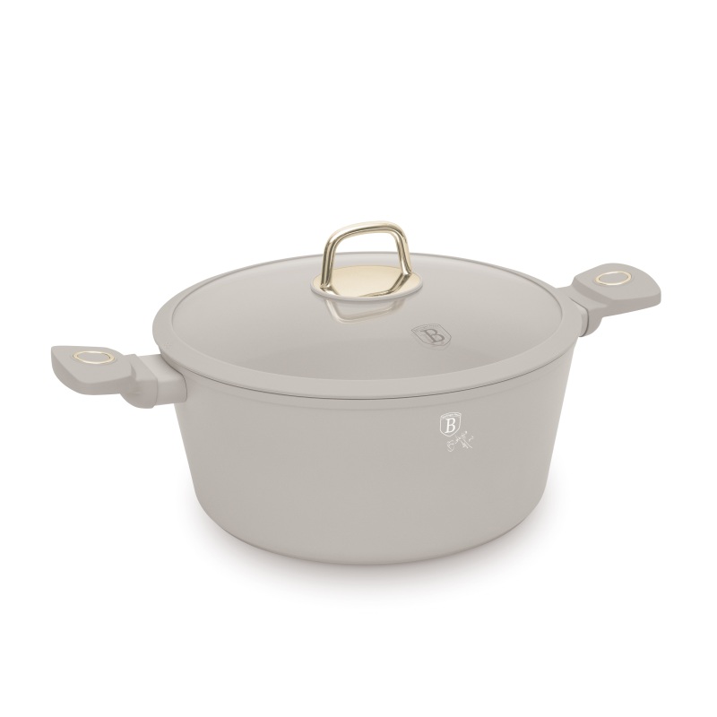 Caserola cu suprafata din titan si capac 28 cm Sahara Collection