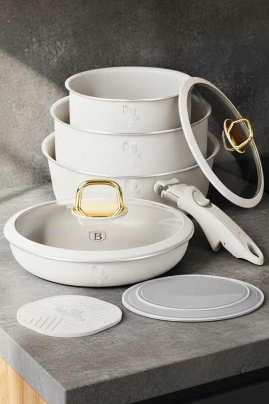 Sada nádobí s titanovým povrchem 9 ks Sahara Collection