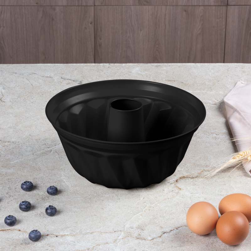 Forma na bábovku s titánovým povrchom 25 cm Matte Black Collection