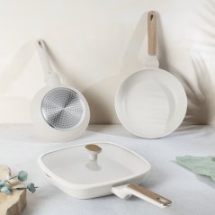 Sada pánví s titanovým povrchem 3 ks Sahara Nordic Collection Sada pánví s titanovým povrchem 3 ks Sahara Nordic Collection