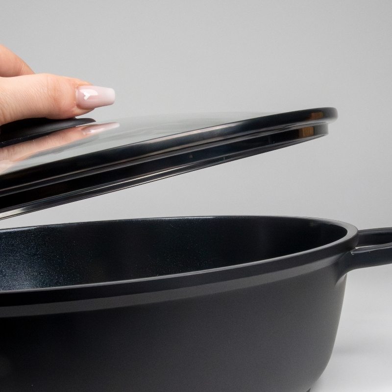 Hluboká pánev s poklicí a keramickým povrchem 32 cm ATURA