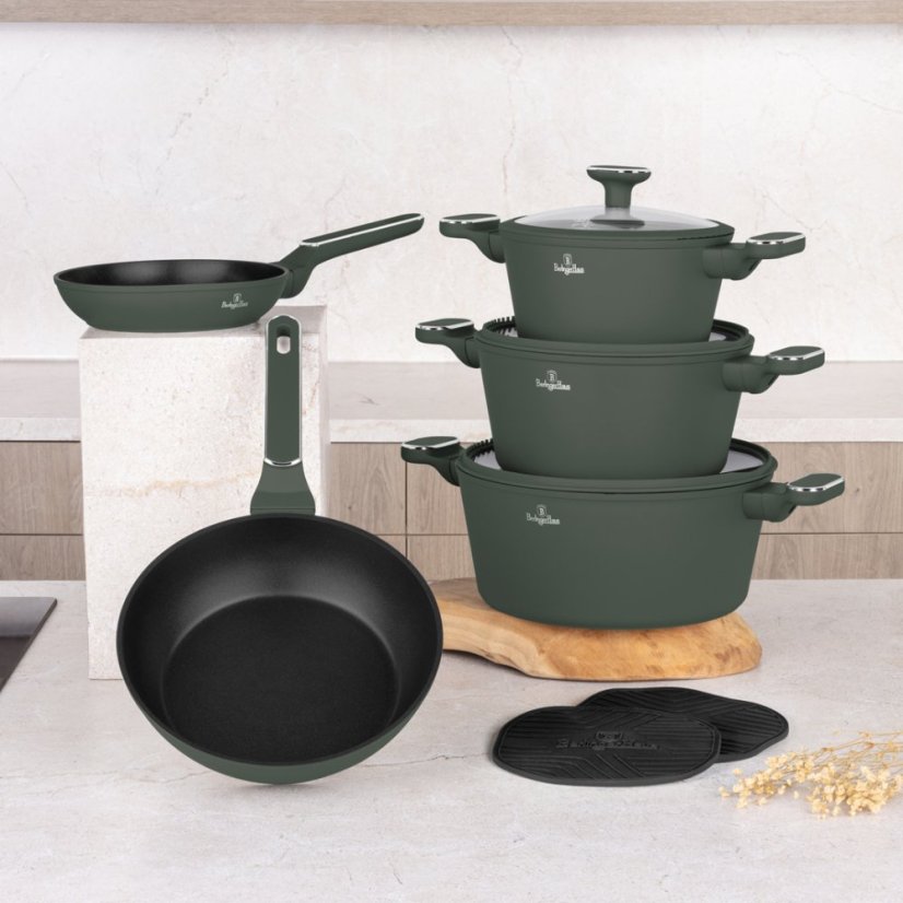 Sada nádobí s titanovým povrchem 10 ks Matte green Collection