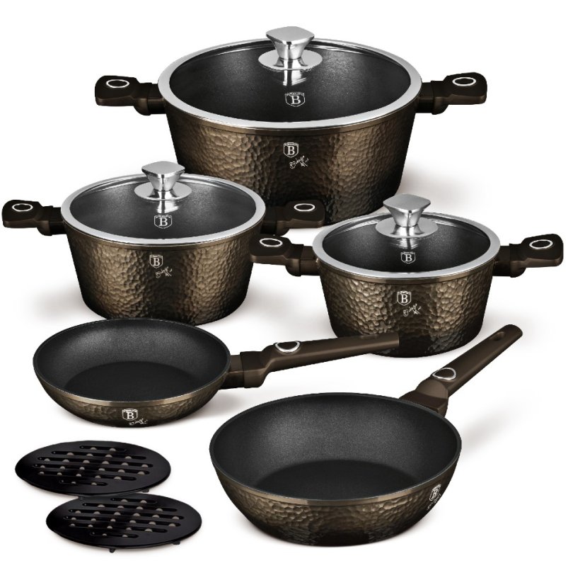 Colectia Primal Gloss Set de vesela din 13 piese acoperit cu titan