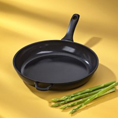 Pánev s keramickým povrchem 32 cm ATURA černá Pánev s keramickým povrchem 32 cm ATURA černá