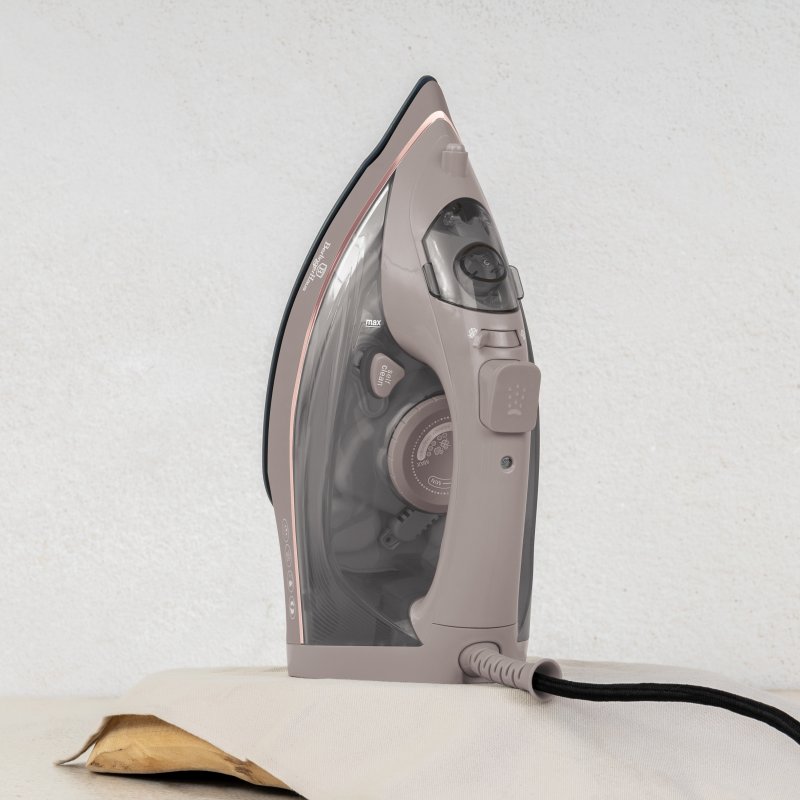 BERLINGERHAUS Žehlička napařovací 2200 W Taupe Collection BH-9594