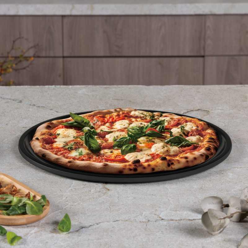 BERLINGERHAUS Pánev na pizzu s titanovým povrchem 32cm Anthracite Collection BH-8688