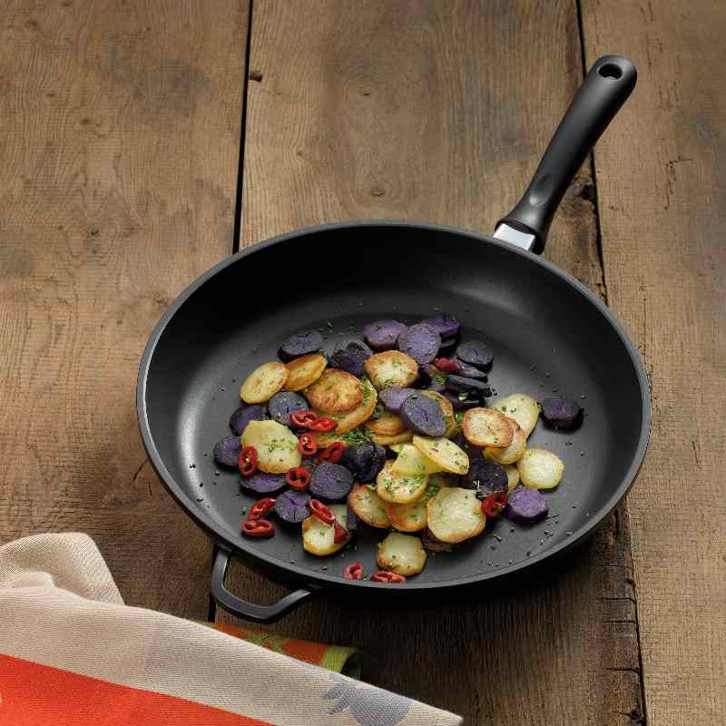 KELA Panvica s nepriľnavým povrchom KERROS 32 cm KL-15154