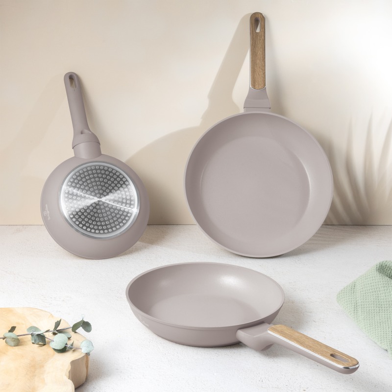 BERLINGERHAUS Sada pánví s titanovým povrchem 3 ks Taupe Nordic Collection BH-8341
