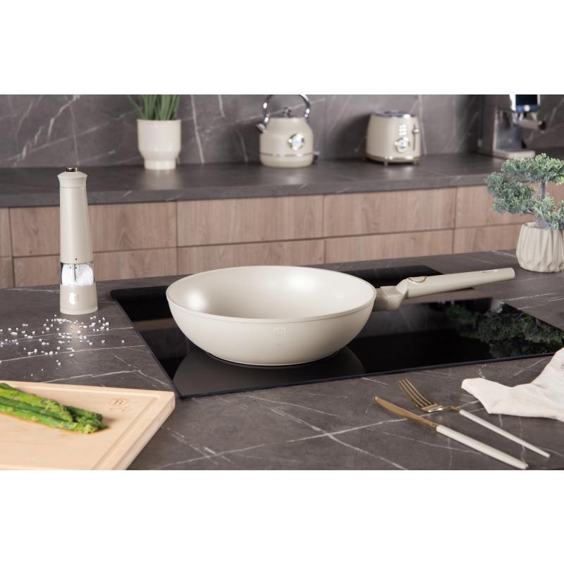 BERLINGERHAUS Pánev WOK s titanovým povrchem 28 cm Sahara Collection BH-8063
