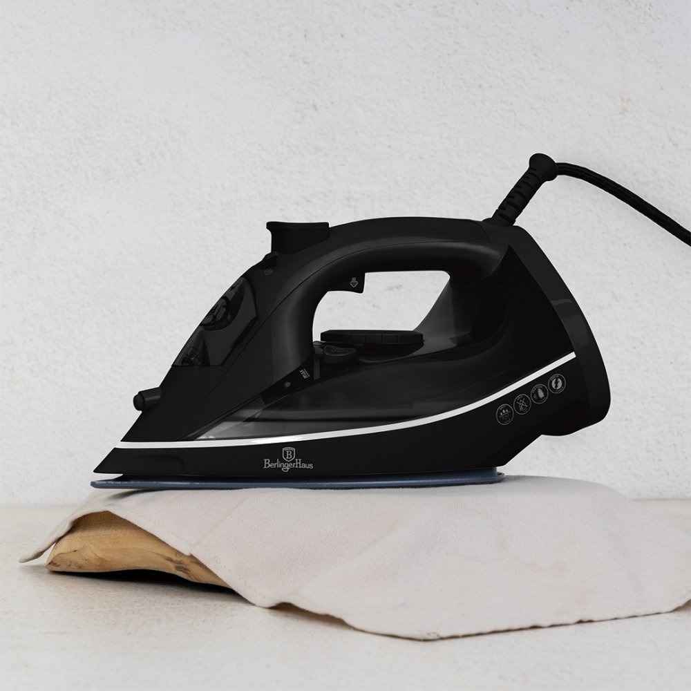BERLINGERHAUS Žehlička napařovací 2200 W Matte Black Collection BH-9930