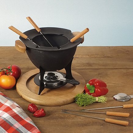 KELA Fondue set COUNTRY 11-dielny liatina / drevo KL-16644