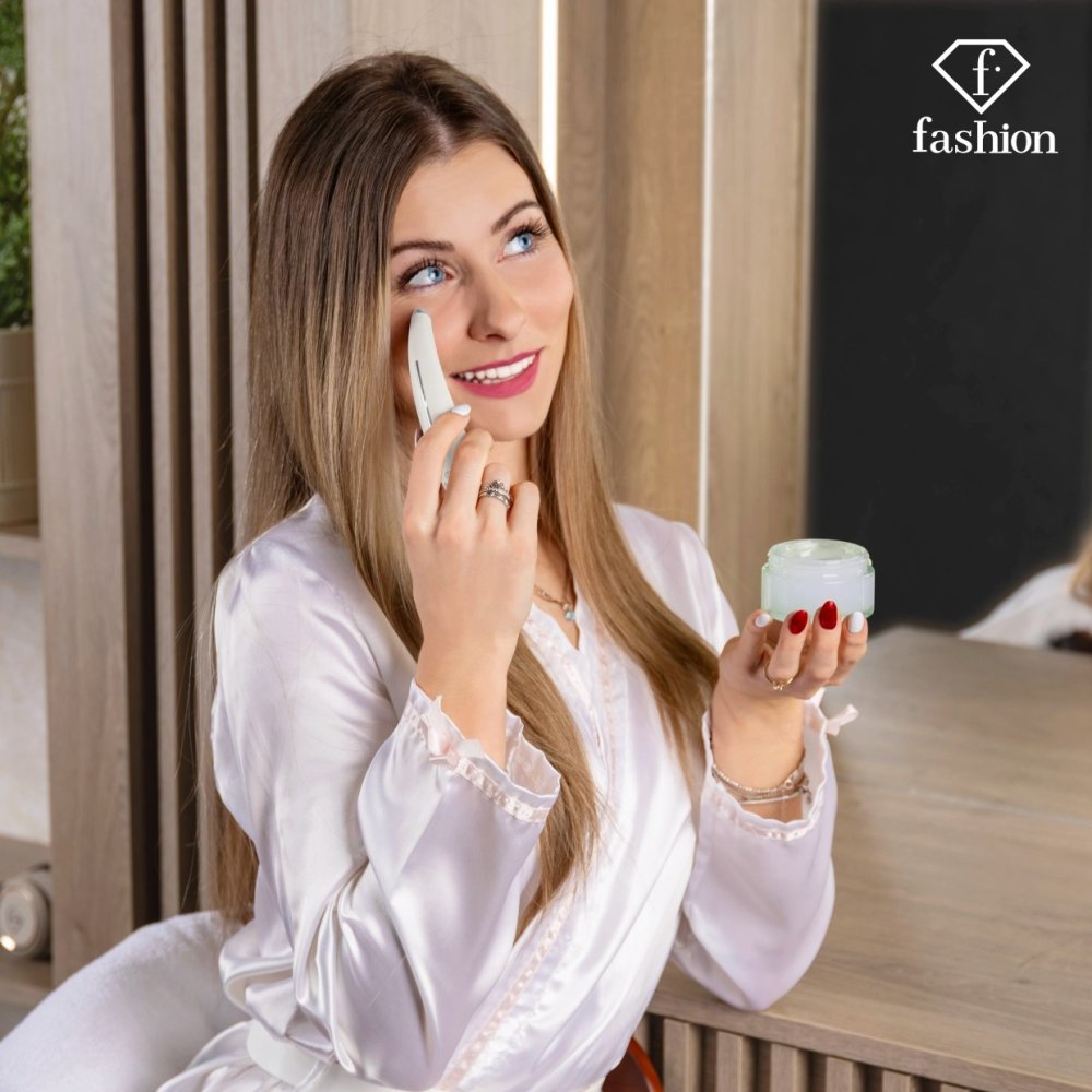 FASHION by BERLINGERHAUS Masážní přístroj na oči, oční okolí a spánky Cream Gold Collection FTV-0136